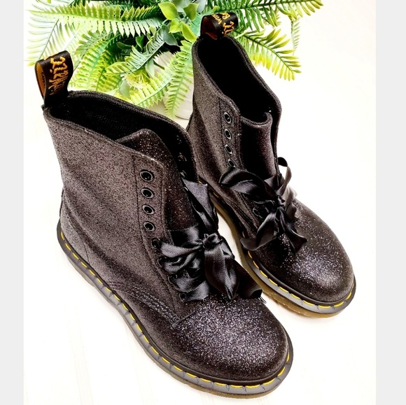 pascal glitter black